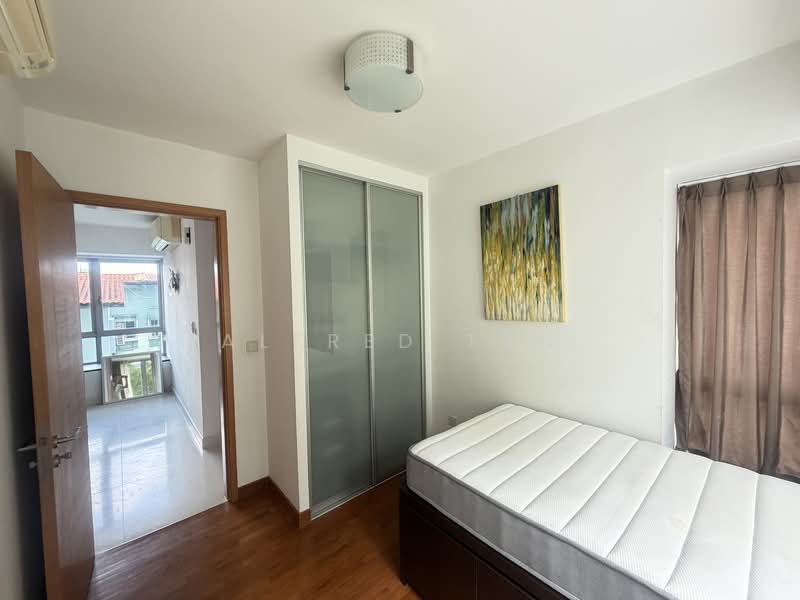 Esta Ruby, 500 Guillimard Road, 2 Bedrooms, 958 sqft, Condominium For Sale, by Alfred Tan, 500095162 - Bedroom - PropertyGuru.com.sg