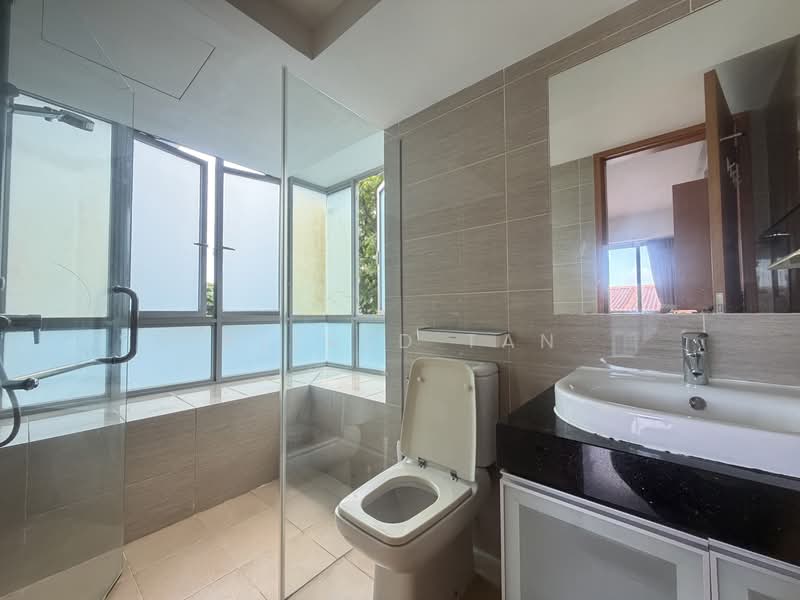 Esta Ruby, 500 Guillimard Road, 2 Bedrooms, 958 sqft, Condominium For Sale, by Alfred Tan, 500095162 - Bathroom - PropertyGuru.com.sg
