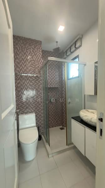 Kew Gate, 1J Limau Garden, 4 Bedrooms, 2,260 sqft, Cluster House For Rent, by Ben Quah, 500095182 - Bathroom - PropertyGuru.com.sg