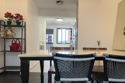 For Rent - 4 Holland Close