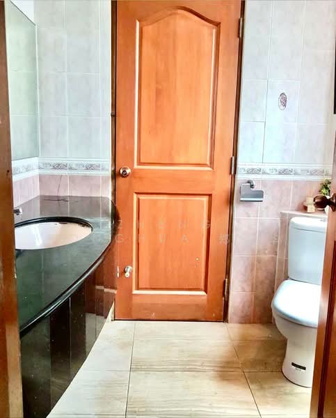 20 Lorong 104 Changi, , Room Rental, 120 sqft, Terraced House For Rent, by Zheng Ronghua 郑荣华, 500095186 - Bathroom - PropertyGuru.com.sg