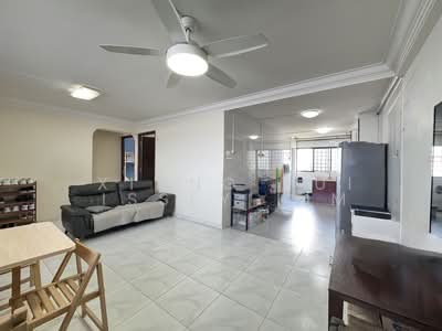 For Sale - 605 Hougang Avenue 4