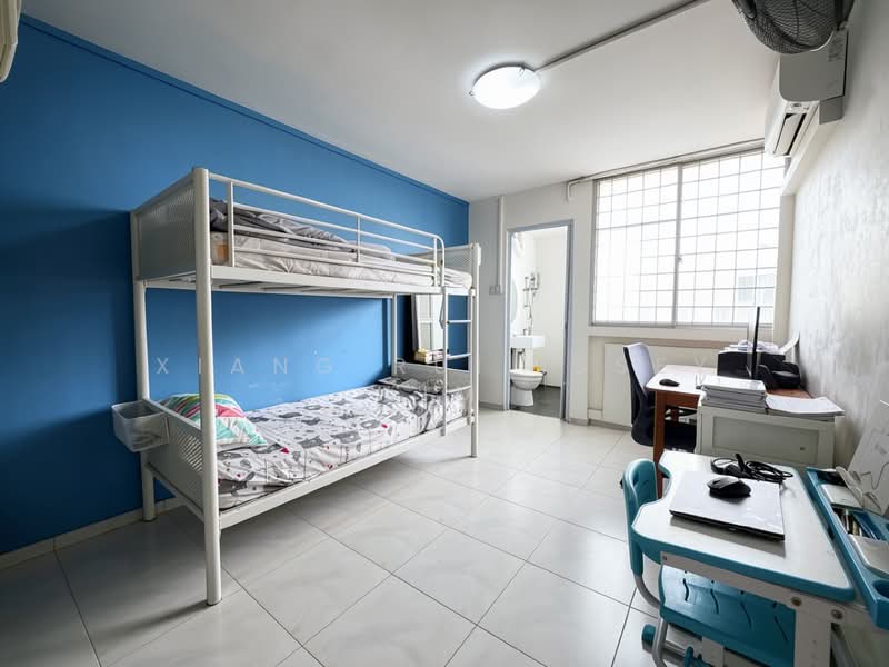 605 Hougang Avenue 4, 605 Hougang Avenue 4, 3 Bedrooms, 904 sqft, HDB Flat For Sale, by Xiang Rui Issey Lim, 500095187 - Bedroom - PropertyGuru.com.sg