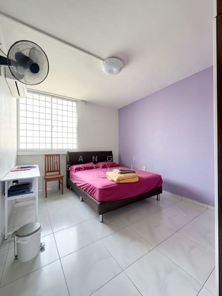 605 Hougang Avenue 4, 605 Hougang Avenue 4, 3 Bedrooms, 904 sqft, HDB Flat For Sale, by Xiang Rui Issey Lim, 500095187 - Bedroom - PropertyGuru.com.sg