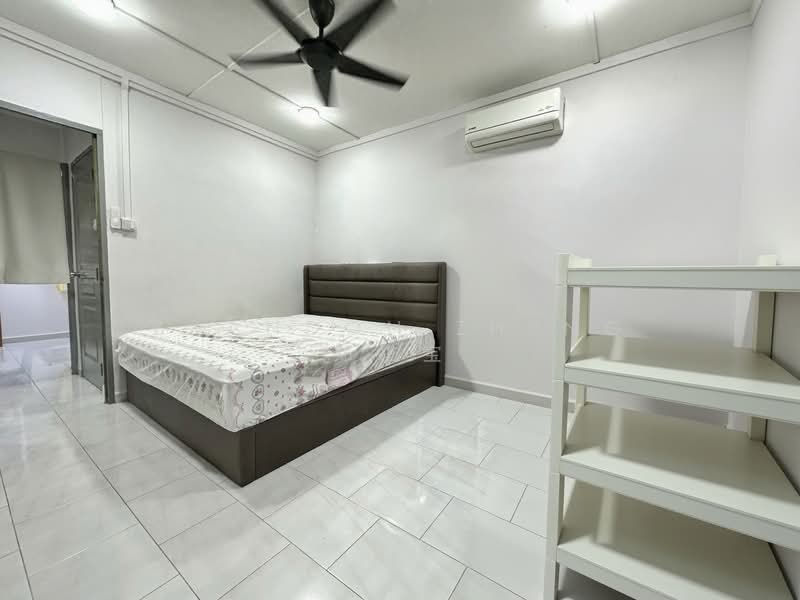 270 Bangkit Road HDB Flat For Sale at S$ 548,000 | PropertyGuru Singapore - Bedroom