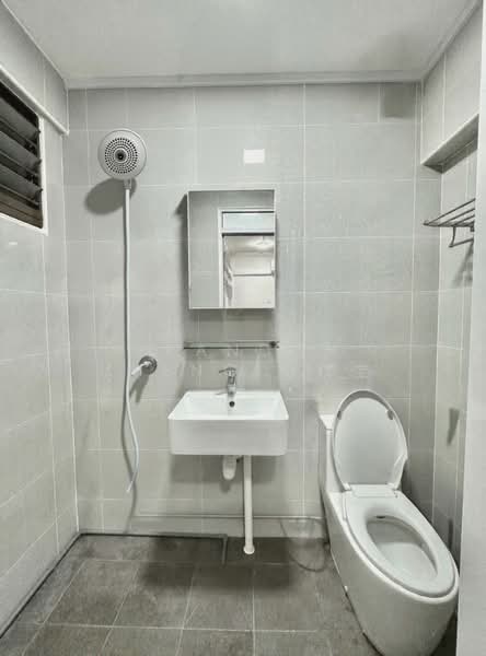 270 Bangkit Road HDB Flat For Sale at S$ 548,000 | PropertyGuru Singapore - Bathroom