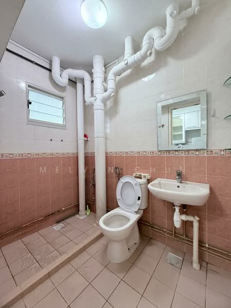 174A Edgedale Plains, 174A Edgedale Plains, 3 Bedrooms, 1,184 sqft, HDB Flat For Rent, by Melvin Chun, 500095196 - Bathroom - PropertyGuru.com.sg