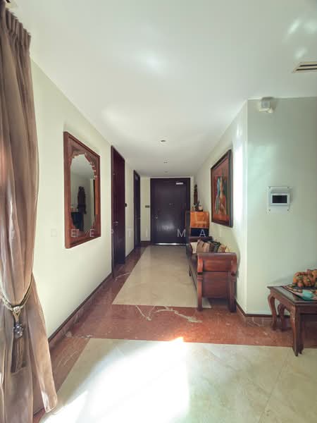 Pebble Bay Condominium For Sale at S$ 4,800,000 | PropertyGuru Singapore - Entrance