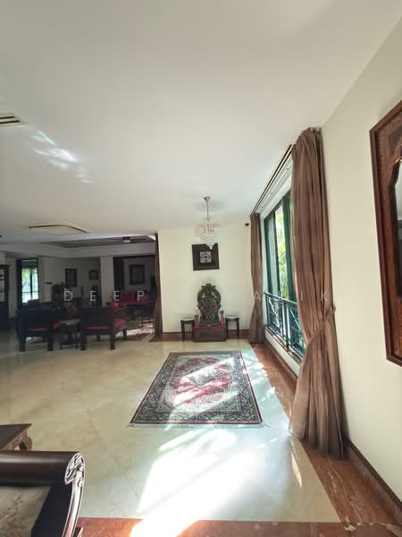 Pebble Bay Condominium For Sale at S$ 4,800,000 | PropertyGuru Singapore - Living Room