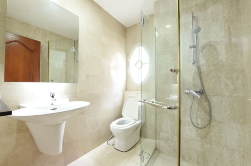 71 Gentle Drive, Gentle Drive, 5 Bedrooms, 3,683 sqft, Detached House For Rent, by Debra Teng, 500095211 - Bathroom - PropertyGuru.com.sg