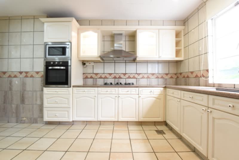 71 Gentle Drive, Gentle Drive, 5 Bedrooms, 3,683 sqft, Detached House For Rent, by Debra Teng, 500095211 - Kitchen - PropertyGuru.com.sg