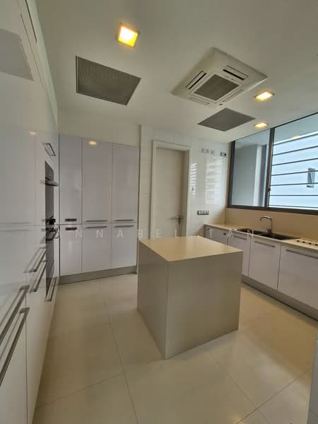 The Tate Residences, 23 Claymore Road, 4 Bedrooms, 3,219 sqft, Condominium For Rent, by ANNABEL TAN, 500095232 - Kitchen - PropertyGuru.com.sg