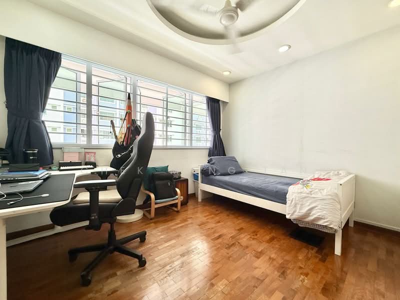 539 Serangoon North Avenue 4 HDB Flat For Sale at S$ 999,999 | PropertyGuru Singapore - Bedroom 1