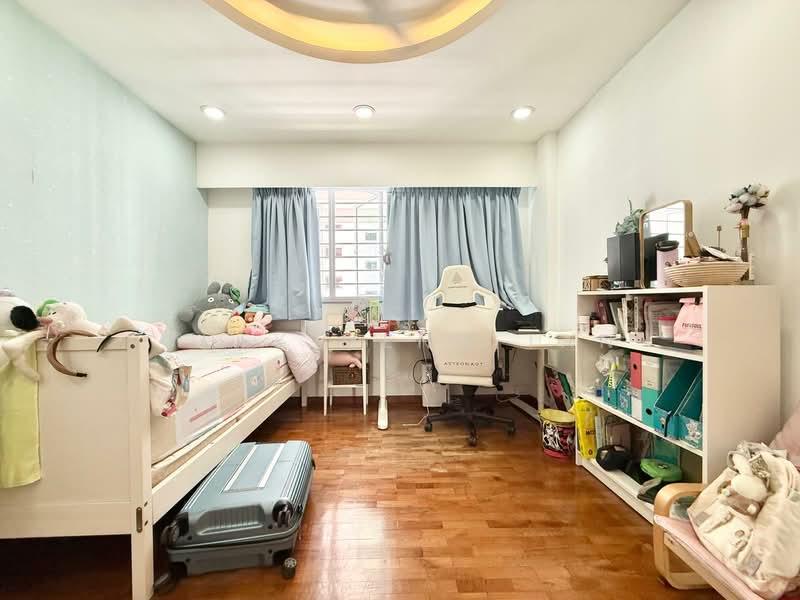 539 Serangoon North Avenue 4 HDB Flat For Sale at S$ 999,999 | PropertyGuru Singapore - Bedroom 2