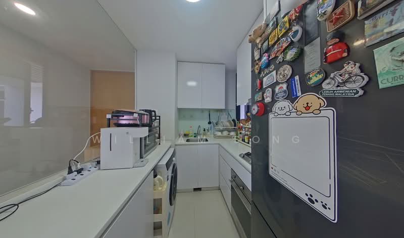 The Trilinq Condominium For Sale at S$ 1,950,000 | PropertyGuru Singapore - Kitchen
