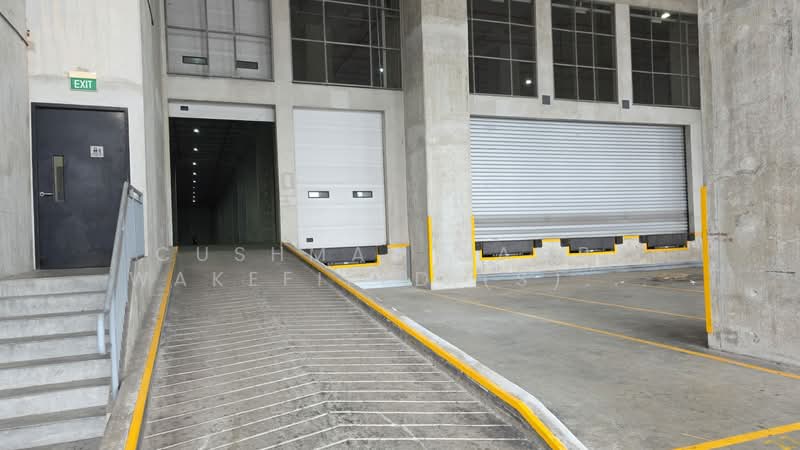 Ramp-Up Warehouse with Excellent Specs in the West, , 47,808 sqft, Factory / Workshop (B2) For Rent, by ERIC TAN, 500095244 - Entrance - CommercialGuru.com.sg