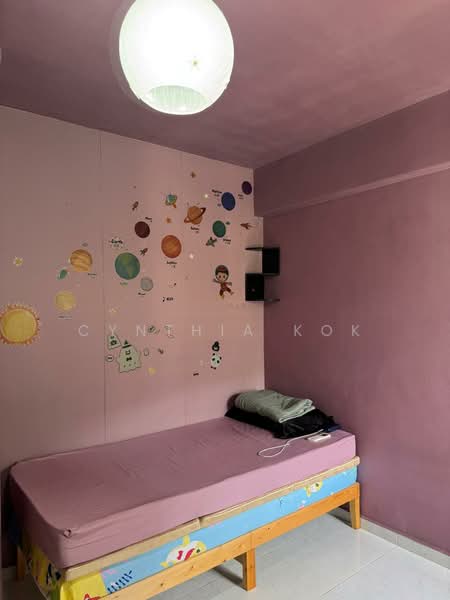 743 Woodlands Circle HDB Flat For Sale at S$ 538,000 | PropertyGuru Singapore - Bedroom