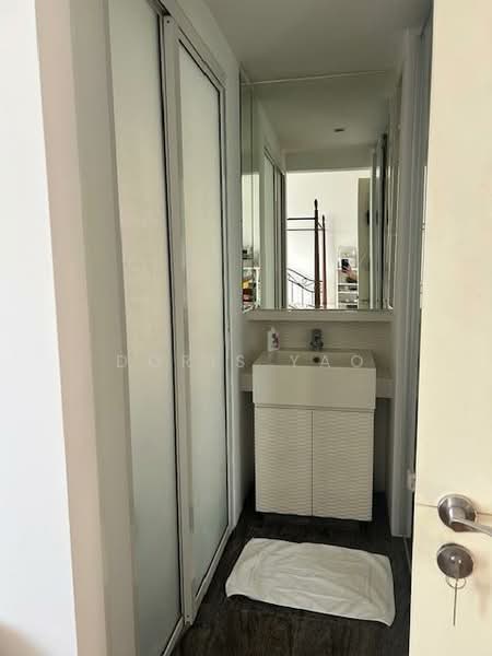 De Royale Condominium For Sale at S$ 2,600,000 | PropertyGuru Singapore - Bathroom