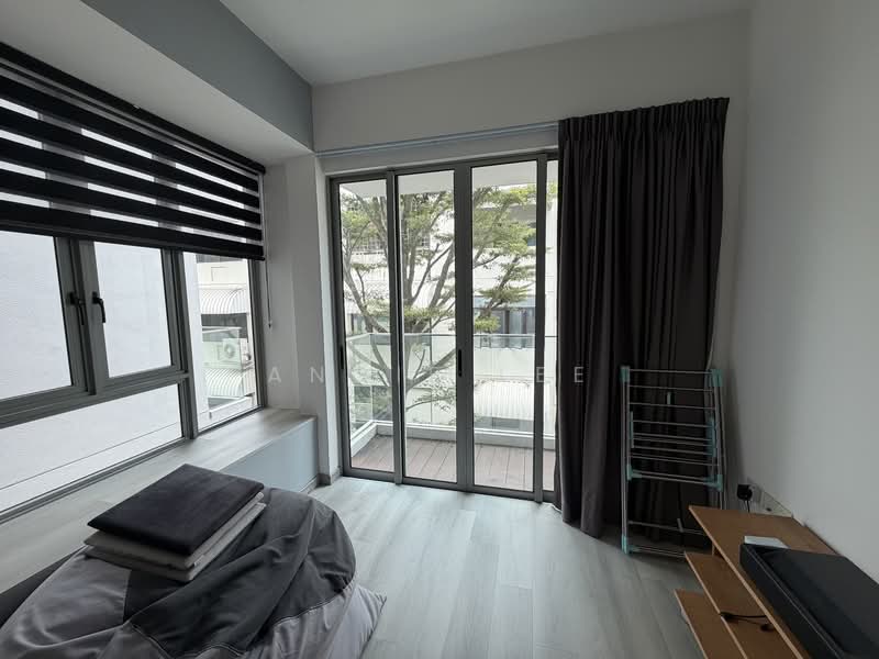 Melrose Ville Apartment For Sale at S$ 998,000 | PropertyGuru Singapore - Balcony