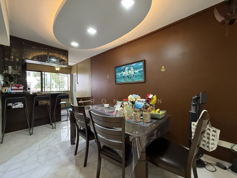 307 Woodlands Avenue 1 HDB Flat For Sale at S$ 1,250,000 | PropertyGuru Singapore - Dining Room
