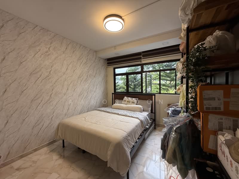 307 Woodlands Avenue 1 HDB Flat For Sale at S$ 1,250,000 | PropertyGuru Singapore - Bedroom