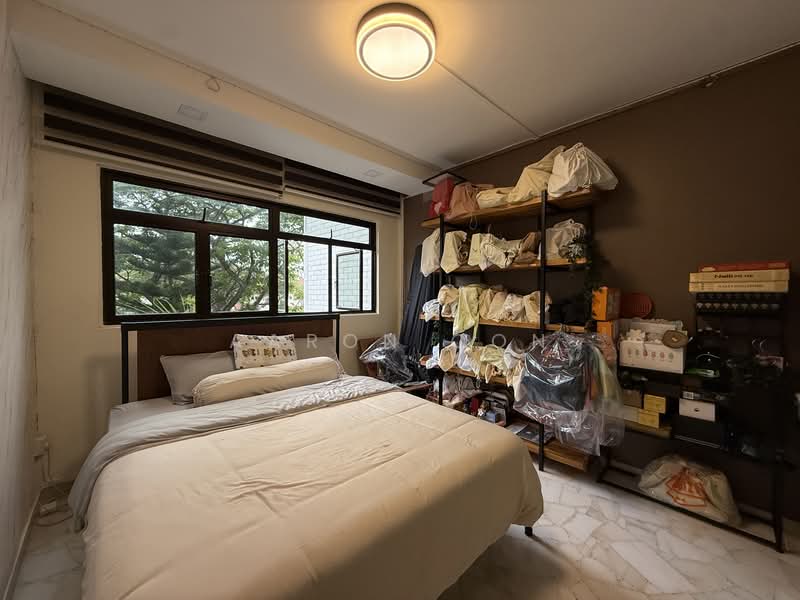 307 Woodlands Avenue 1 HDB Flat For Sale at S$ 1,250,000 | PropertyGuru Singapore - Bedroom