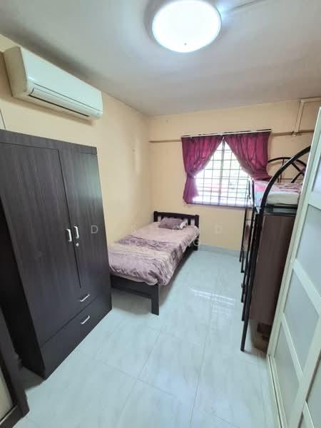 401 Bedok North Avenue 3, 401 Bedok North Avenue 3, 2 Bedrooms, 721 sqft, HDB Flat For Sale, by Desmond Loong, 500095270 - Common Bedroom - PropertyGuru.com.sg