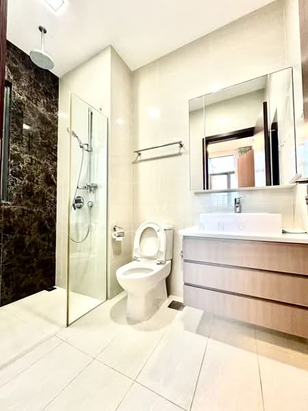 Urban Vista, 2 Tanah Merah Kechil Link, Room Rental, 180 sqft, Condominium For Rent, by Kathy Jiang, 500095279 - Bathroom - PropertyGuru.com.sg