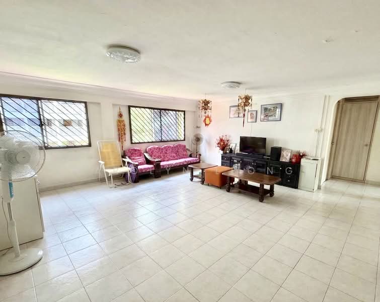 395 Yishun Ring Road, 395 Yishun Ring Road, 3 Bedrooms, 1,119 sqft, HDB Flat For Sale, by Carolyn Leong, 500095283 - Living Room - PropertyGuru.com.sg
