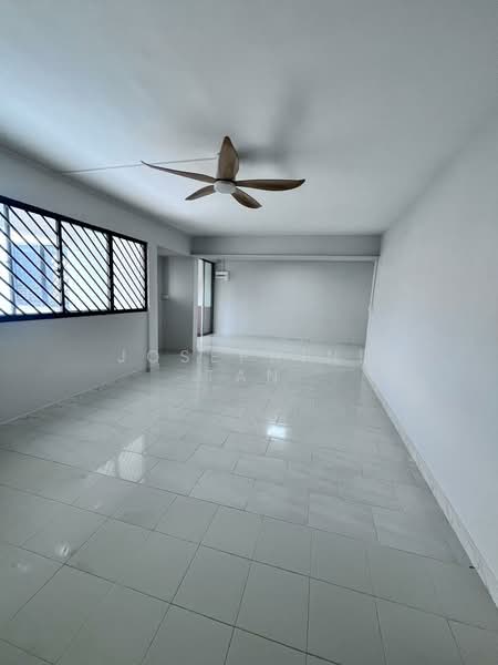 454 Tampines Street 42 HDB Flat For Sale at S$ 1,580,000 | PropertyGuru Singapore - Living Room