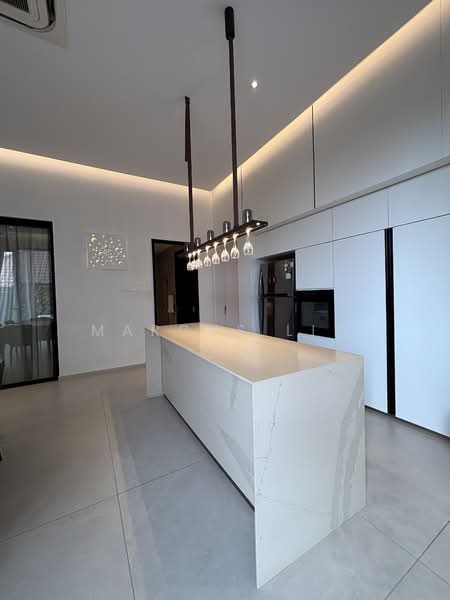 Braemar Drive Corner Terrace Corner Terrace For Sale at S$ 5,800,000 | PropertyGuru Singapore - Kitchen island