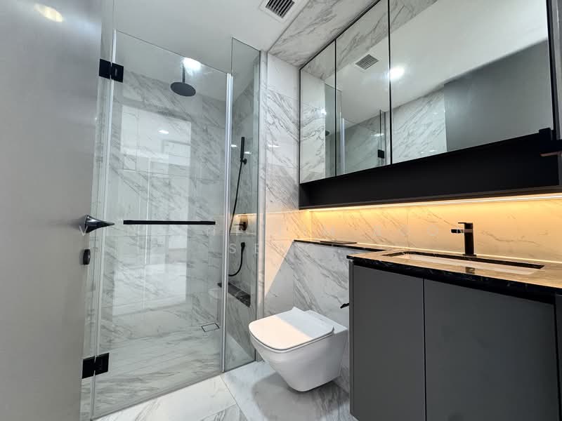 The Landmark Condominium For Sale at S$ 1,820,000 | PropertyGuru Singapore - Bathroom
