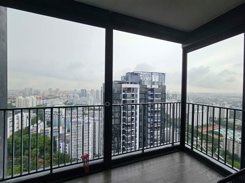 Gem Residences Condominium For Sale at S$ 2,500,000 | PropertyGuru Singapore - Balcony