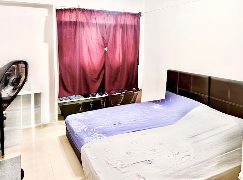 653A Jurong West Street 61 HDB Flat For Sale at S$ 598,000 | PropertyGuru Singapore - Bedroom