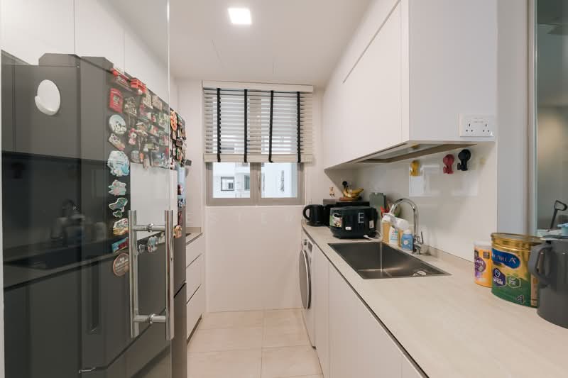 Prive Executive Condominium For Sale at S$ 1,300,000 | PropertyGuru Singapore - Kitchen