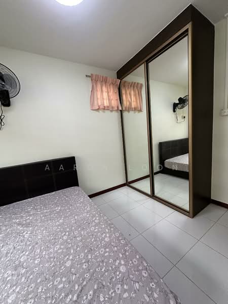 304 Tampines Street 32 HDB Flat For Sale at S$ 788,000 | PropertyGuru Singapore - Bedroom