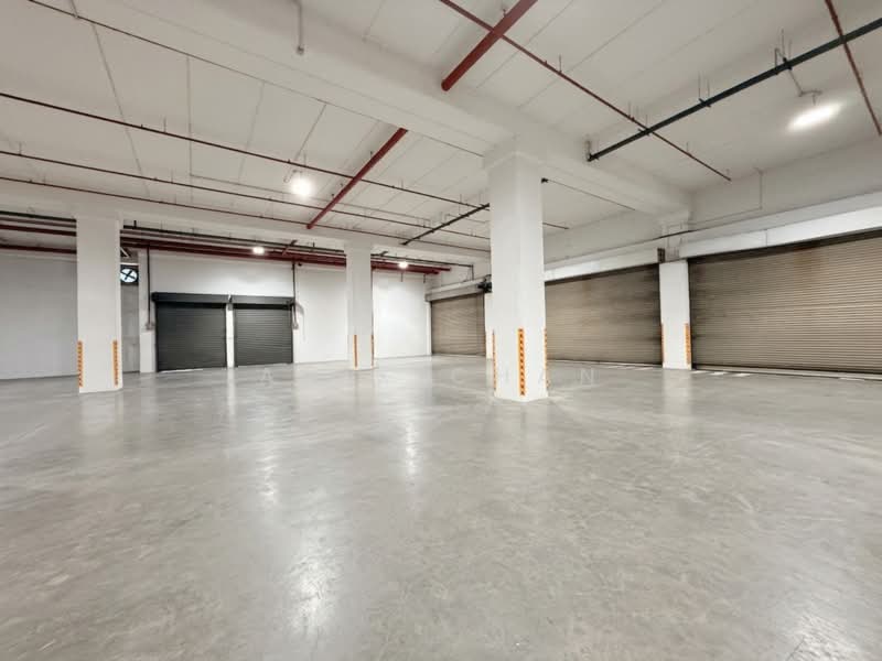 Cheapest in Jurong | $1psf | Standalone | Loading Bays | 7m Ceiling, Jurong, 195,000 sqft, Warehouse For Rent, by Alex Chan, 500095326 - Interior - CommercialGuru.com.sg