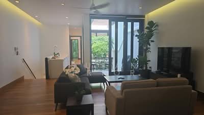 For Sale - Emerald Hill 1 KM To ACS