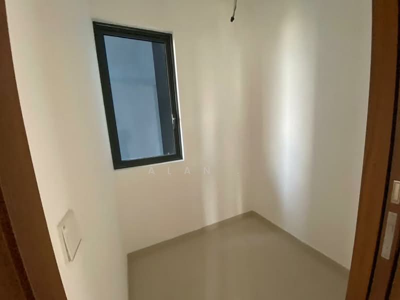 Stirling Residences Condominium For Sale at S$ 2,600,000 | PropertyGuru Singapore - Study Room