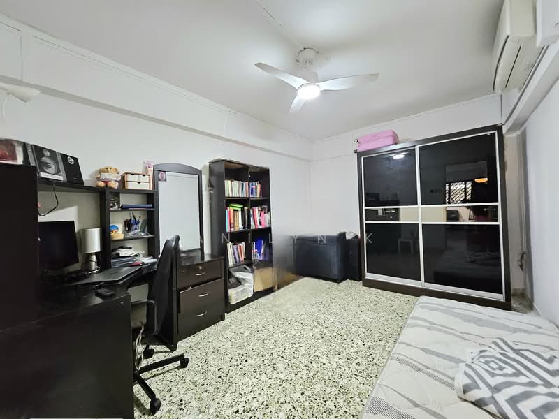412 Commonwealth Avenue West, 412 Commonwealth Avenue West, 3 Bedrooms, 1,044 sqft, HDB Flat For Rent, by Janilyn K, 500095367 - Bedroom - PropertyGuru.com.sg