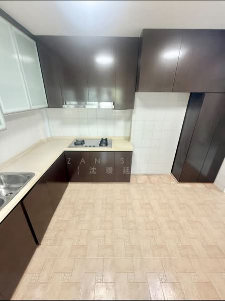 546 Serangoon North Avenue 3, 546 Serangoon North Avenue 3, Room Rental, 126 sqft, HDB Flat For Rent, by Zan Sim (沈瓒延), 500095376 - Kitchen - PropertyGuru.com.sg