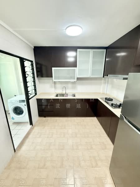 546 Serangoon North Avenue 3, 546 Serangoon North Avenue 3, Room Rental, 126 sqft, HDB Flat For Rent, by Zan Sim (沈瓒延), 500095376 - Kitchen - PropertyGuru.com.sg