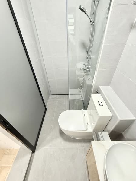 546 Serangoon North Avenue 3, 546 Serangoon North Avenue 3, Room Rental, 126 sqft, HDB Flat For Rent, by Zan Sim (沈瓒延), 500095376 - Bathroom - PropertyGuru.com.sg