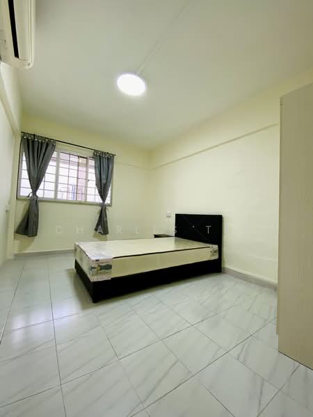 227 Bukit Batok Central, 227 Bukit Batok Central, 3 Bedrooms, 1,001 sqft, HDB Flat For Rent, by Charles Teo, 500095382 - Bedroom - PropertyGuru.com.sg