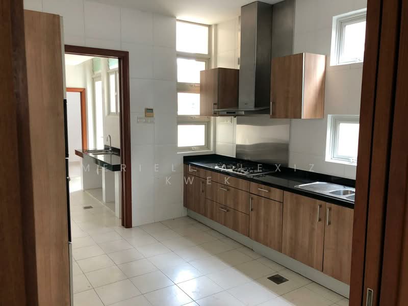 37 Cotswold Close - Multi-generation home near International School, , 7 Bedrooms, 5,700 sqft, Detached House For Rent, by Meriell Alexiz Kwek, 500095387 - Kitchen - PropertyGuru.com.sg