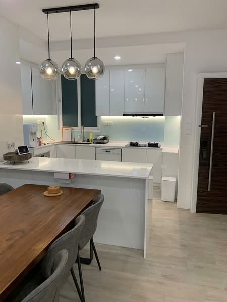 East Shine, 57 Lorong Melayu, 3 Bedrooms, 1,055 sqft, Apartment For Rent, by Alice Koh, 500095408 - Kitchen - PropertyGuru.com.sg