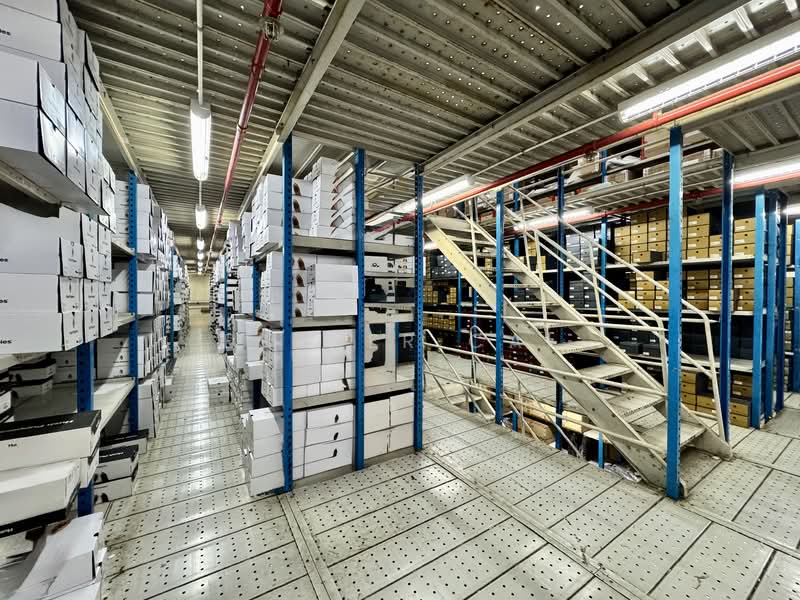 C.H.E.A.P! 3-Storey Fitted Industrial (B1) Space For Rent!, , 12,685 sqft, Light Industrial (B1) For Rent, by Esther Cai, 500095410 - Interior - CommercialGuru.com.sg