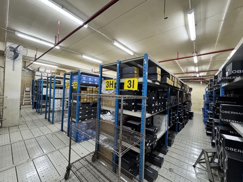 C.H.E.A.P! 3-Storey Fitted Industrial (B1) Space For Rent!, , 12,685 sqft, Light Industrial (B1) For Rent, by Esther Cai, 500095410 - Interior - CommercialGuru.com.sg