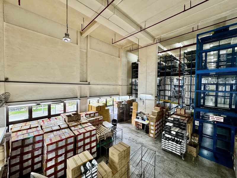 C.H.E.A.P! 3-Storey Fitted Industrial (B1) Space For Rent!, , 12,685 sqft, Light Industrial (B1) For Rent, by Esther Cai, 500095410 - Interior - CommercialGuru.com.sg