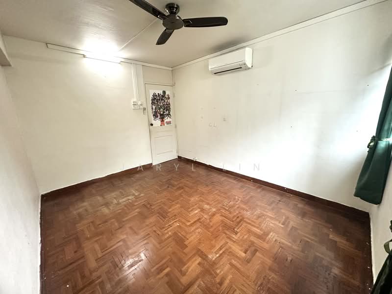 132 Ang Mo Kio Avenue 3 HDB Flat For Sale at S$ 750,000 | PropertyGuru Singapore - Interior